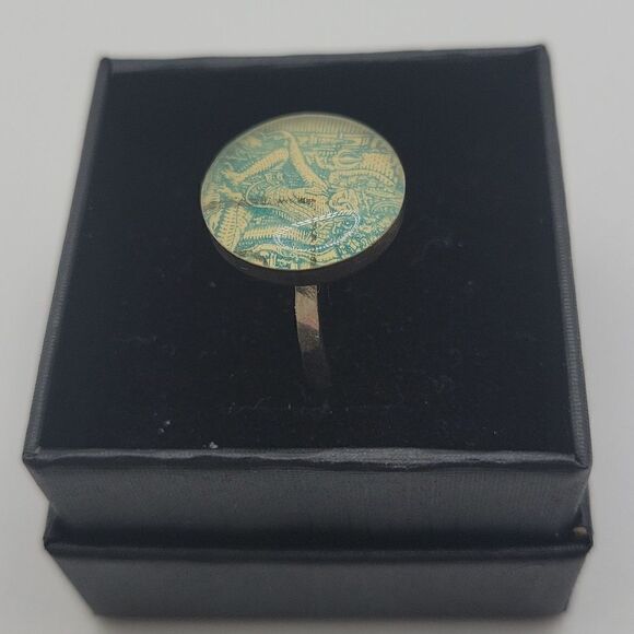 Artisan made green stamp ring silver. Size 5 - Picture 4 of 11